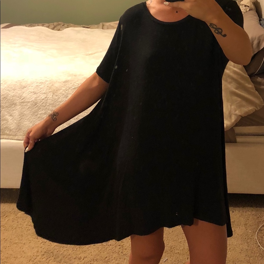 DARK GRAY FLOWY TUNIC